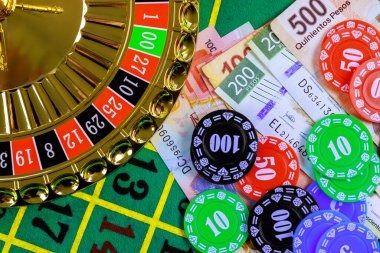 Mobile phone screen showing Lightning Roulette betting interface and live dealer feed